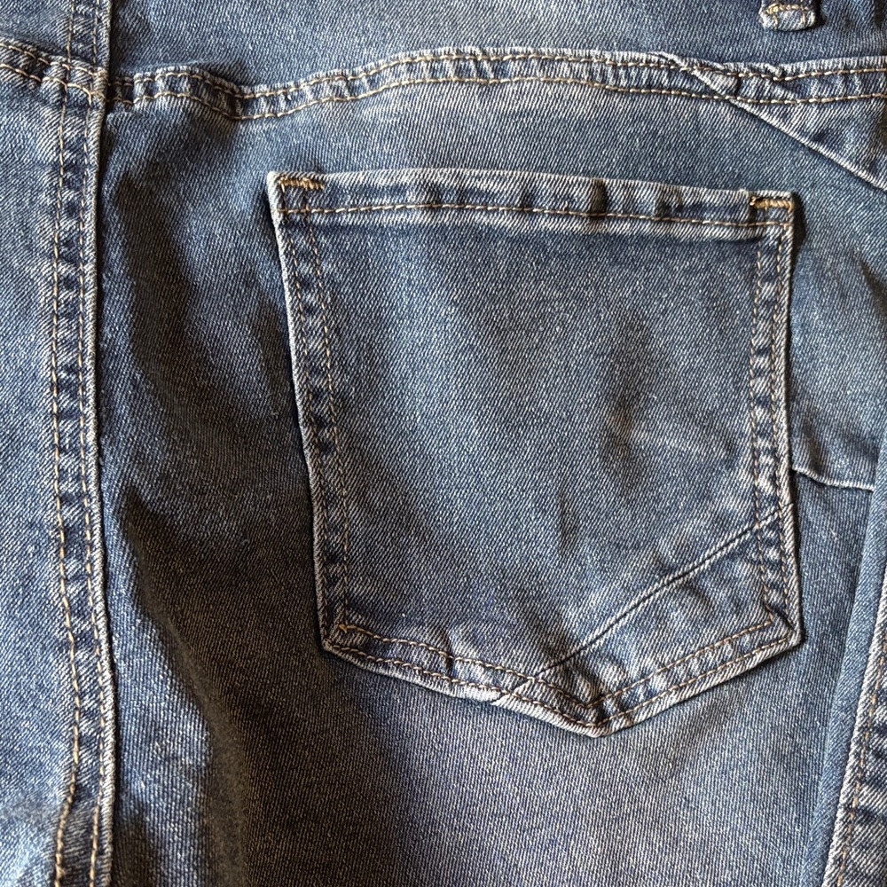 RISE | Low Rise Jeans - Picture 3 of 6